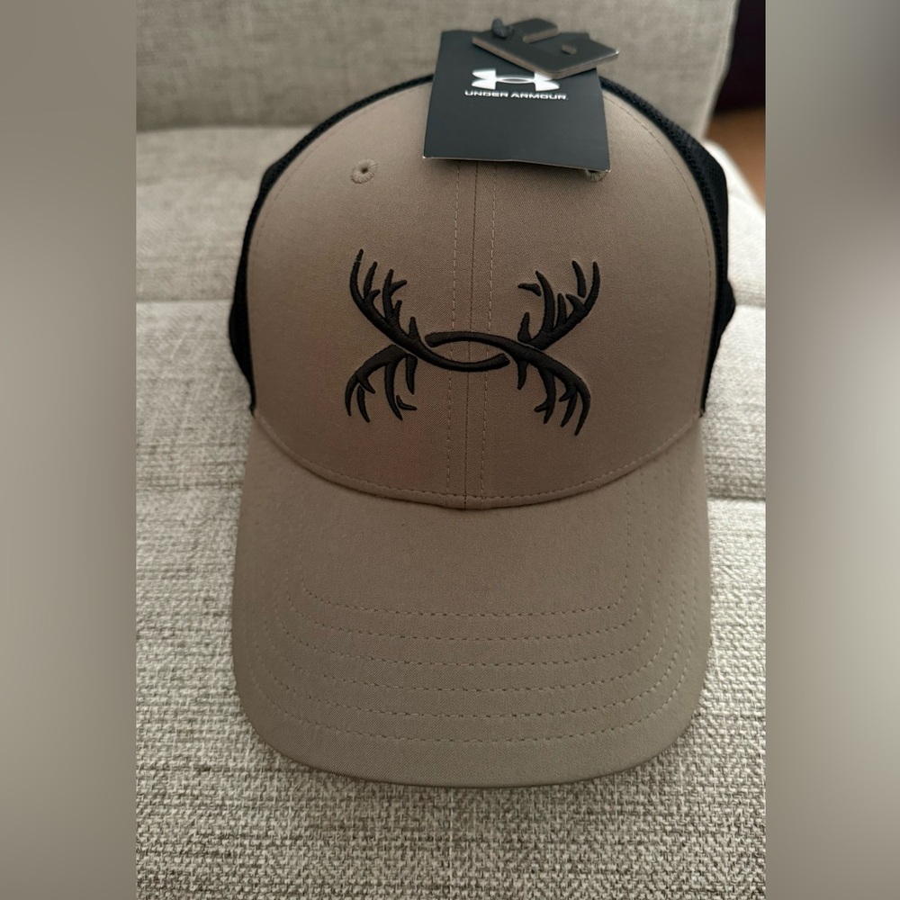 Under Armour Beige and Black Logo Cap